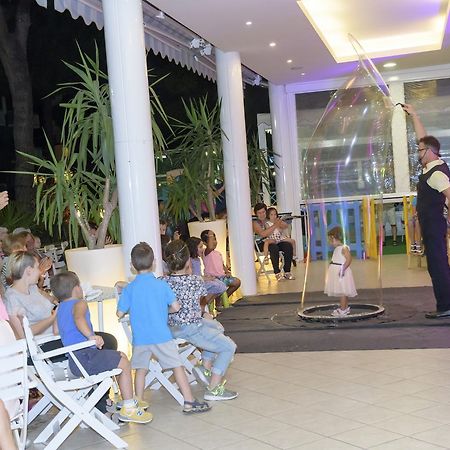 Mondial Hotel Cervia Exterior foto